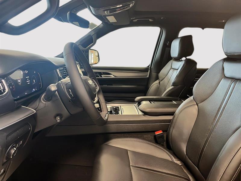 jeep Grand Wagoneer 2026 - 11