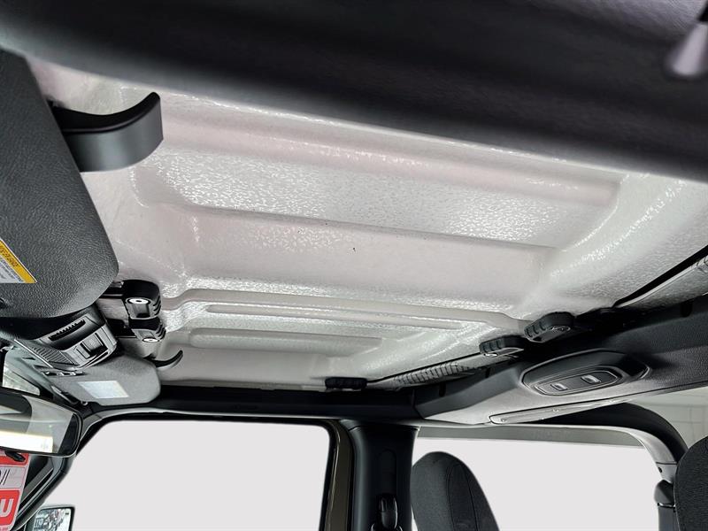 jeep Wrangler 2026 - 27