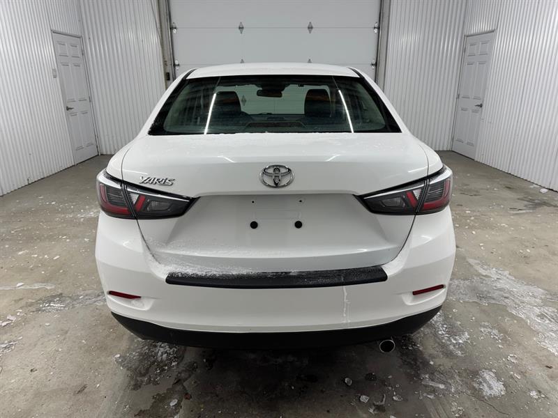 toyota Yaris Sedan 2018 - 13