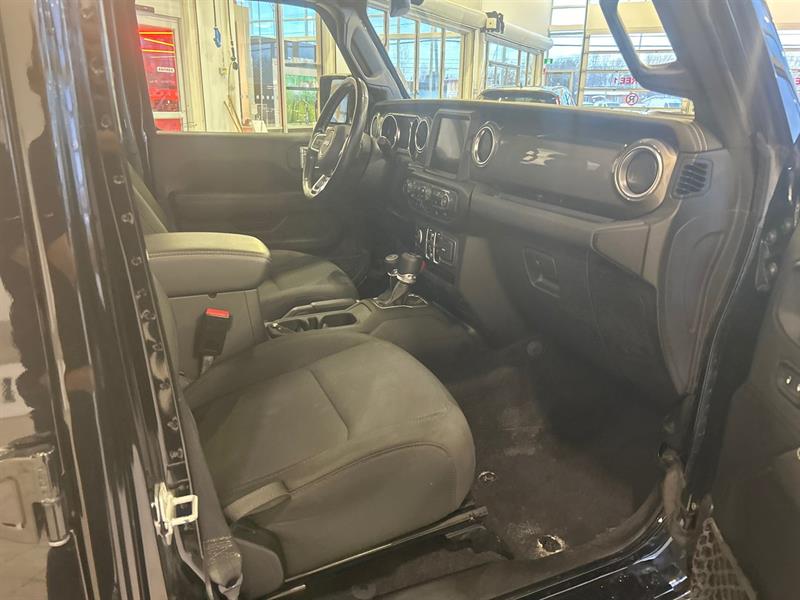 jeep Wrangler 2021 - 13