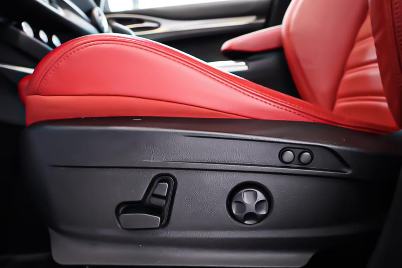 alfa romeo Stelvio 2023 - 10