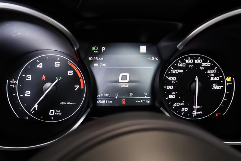 alfa romeo Stelvio 2023 - 16