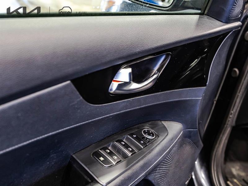 2019 Kia Forte - Image 11