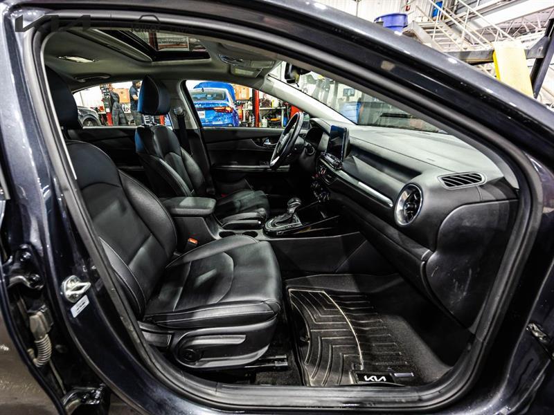 2019 Kia Forte - Image 16