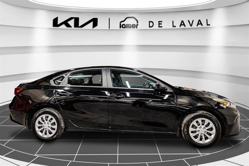 2023 Kia Forte - Image 11