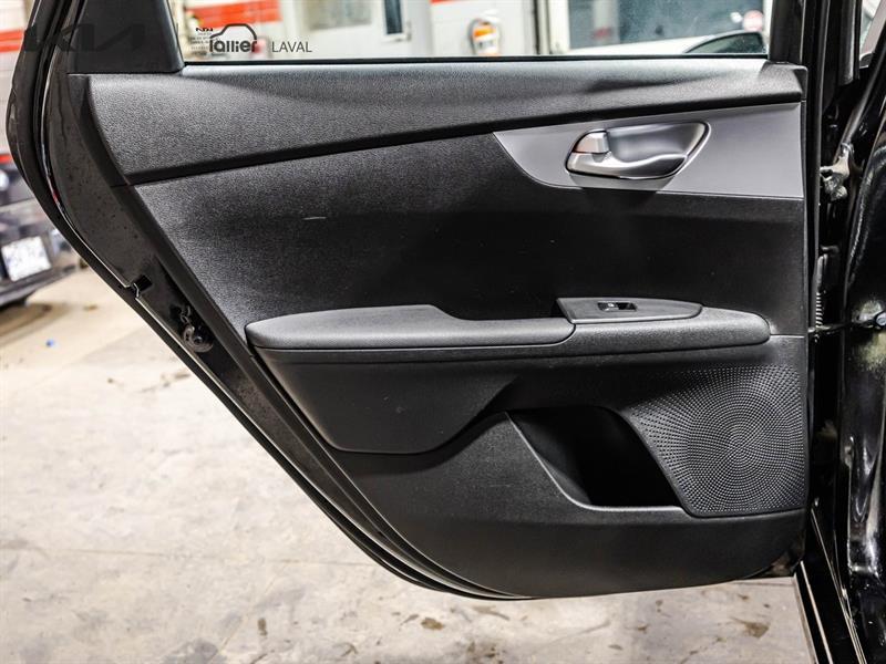 2023 Kia Forte - Image 14