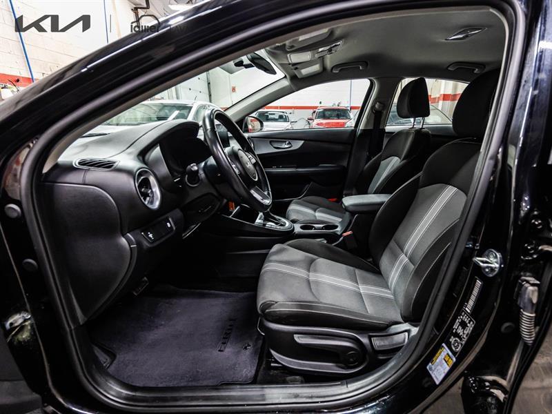 2023 Kia Forte - Image 20