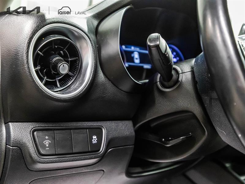 2023 Kia Forte - Image 22