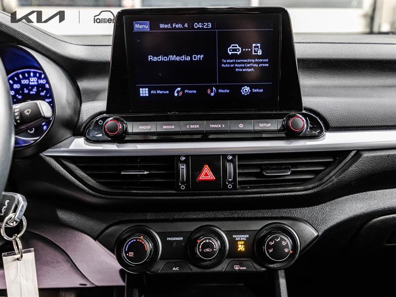 2023 Kia Forte - Image 25