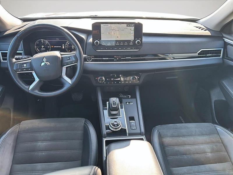2024 Mitsubishi Outlander - Image 7