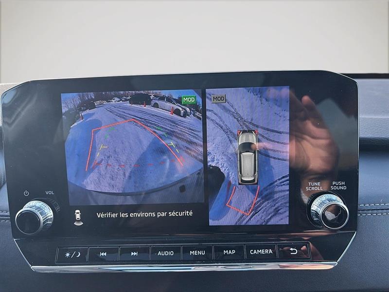 2024 Mitsubishi Outlander - Image 12