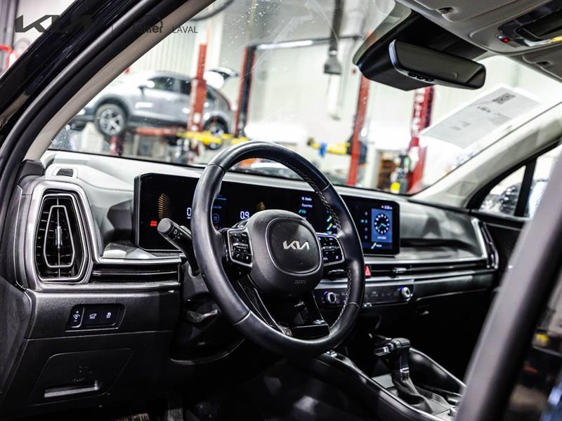 2025 Kia Sorento - Image 14