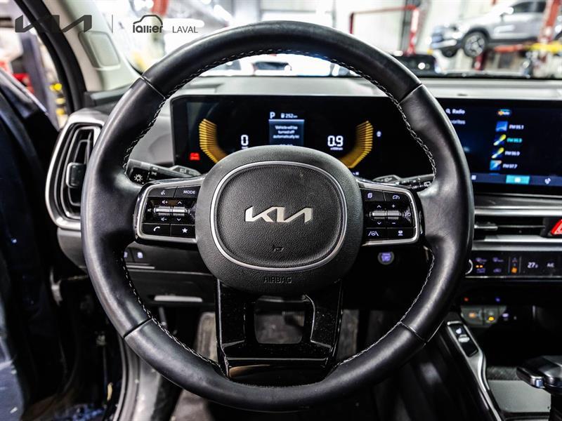 2025 Kia Sorento - Image 16