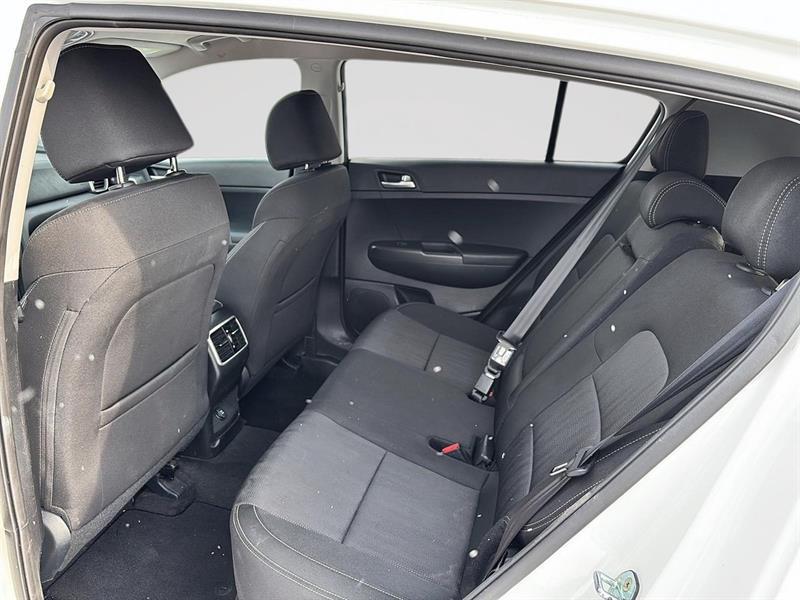 2022 Kia Sportage - Image 10