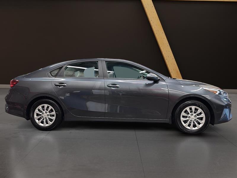 2022 Kia Forte - Image 6