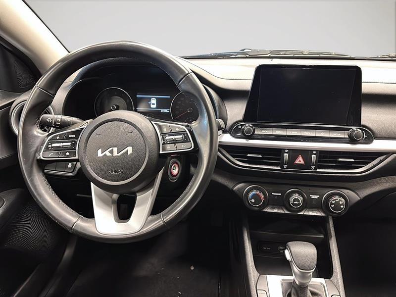 2022 Kia Forte - Image 11