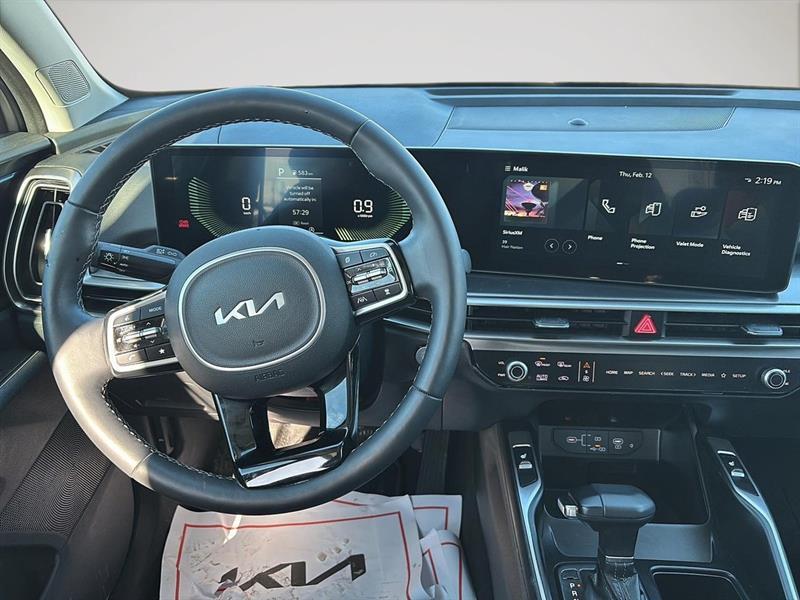 2025 Kia Sorento - Image 12