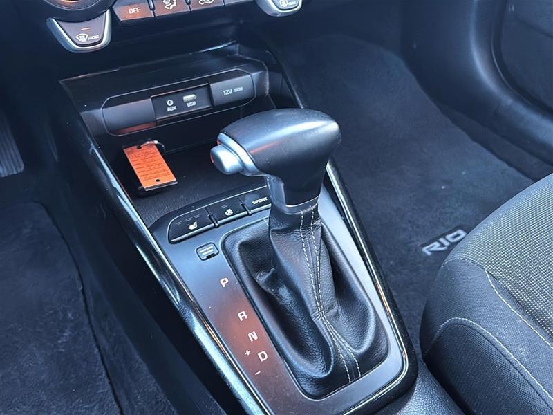 2020 Kia Rio - Image 14