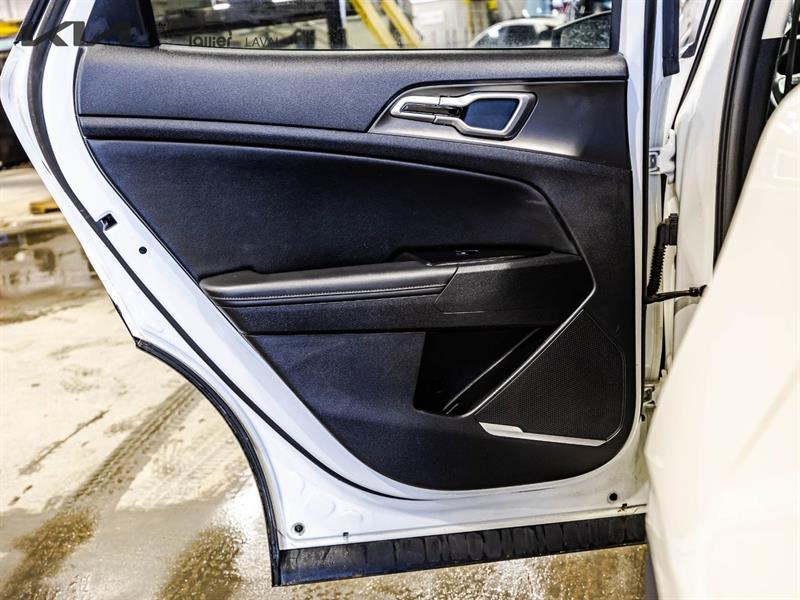 2024 Kia Sportage - Image 16