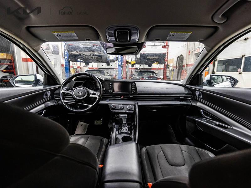 2023 Hyundai Elantra - Image 14