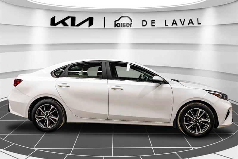 2022 Kia Forte - Image 10