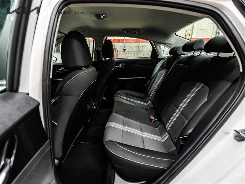 2022 Kia Forte - Image 15