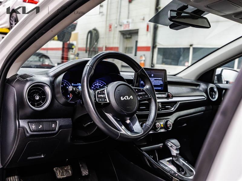 2022 Kia Forte - Image 19