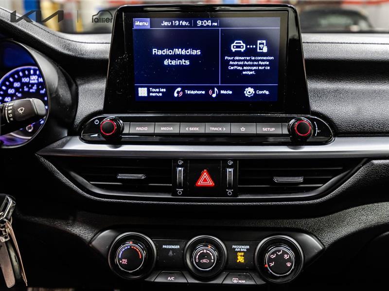 2022 Kia Forte - Image 23