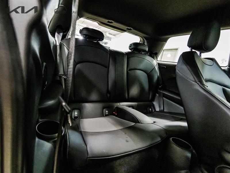 2022 Mini 3 Door - Image 11