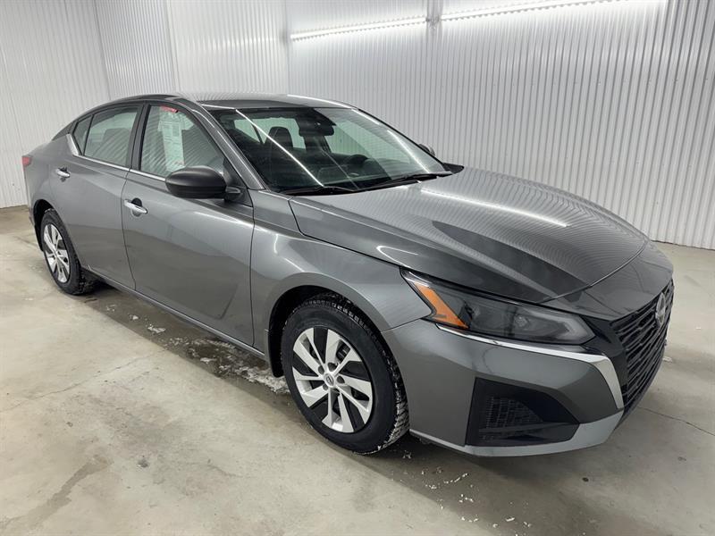 2024 Nissan Altima - Image 3