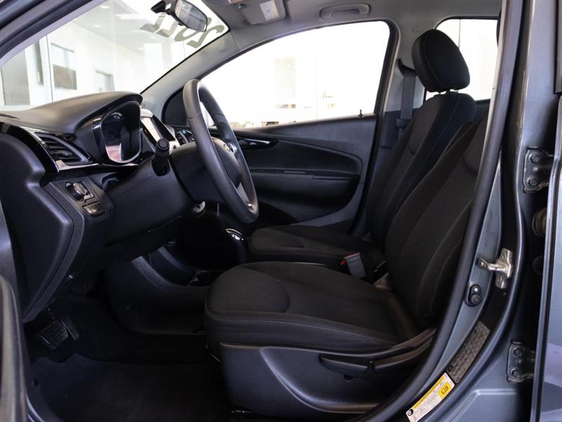 chevrolet Spark 2022 - 12