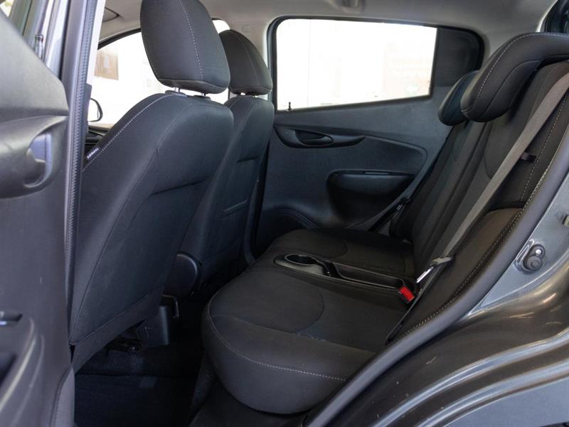 chevrolet Spark 2022 - 25