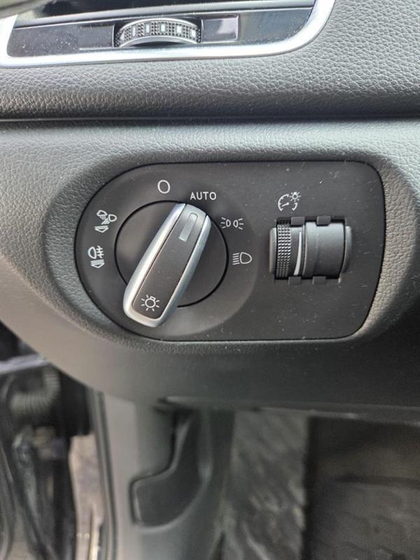 2016 Audi Q3 - Image 18