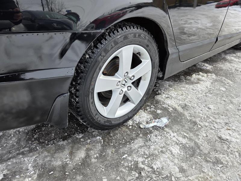 2009 Honda Civic - Image 8