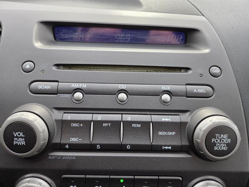 2009 Honda Civic - Image 21