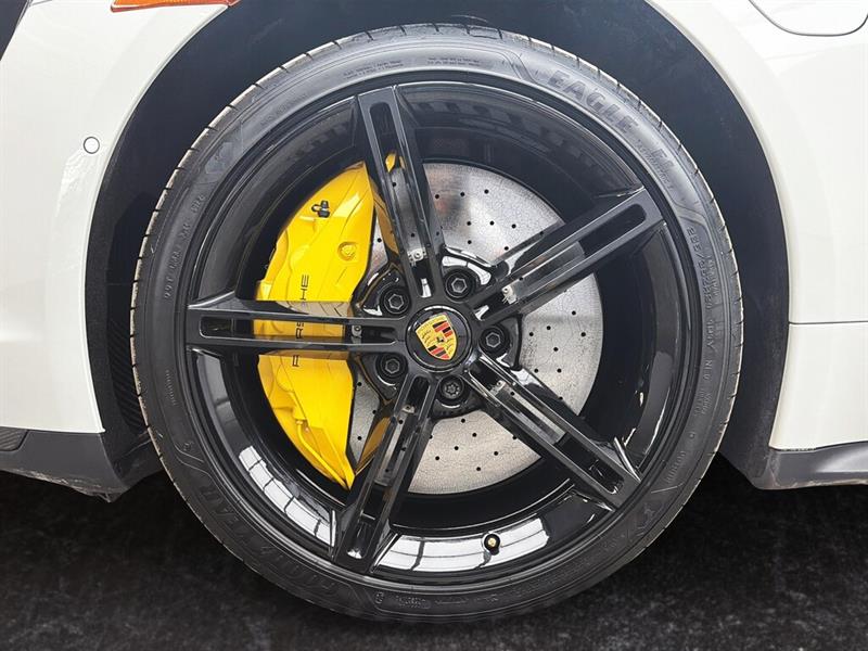 porsche Taycan 2023 - 12