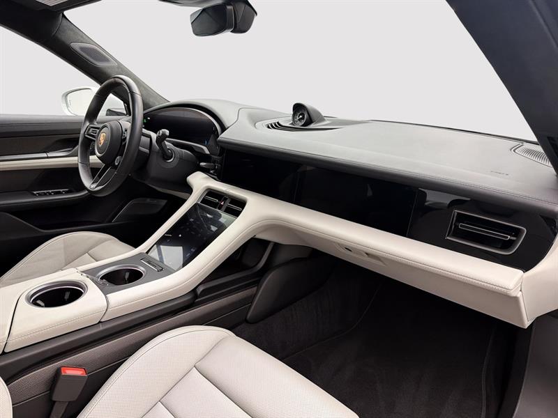 porsche Taycan 2023 - 22