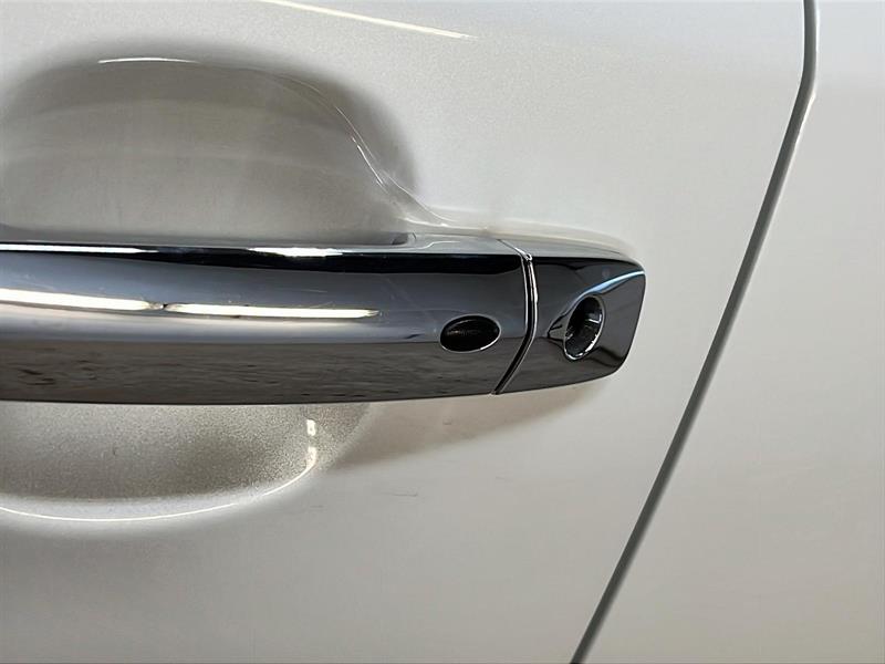 nissan LEAF 2023 - 25