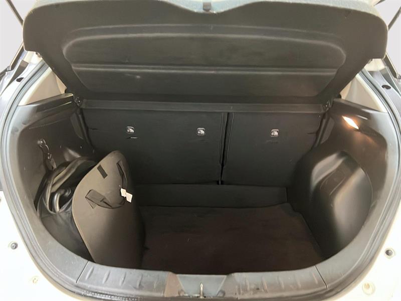 nissan LEAF 2023 - 12