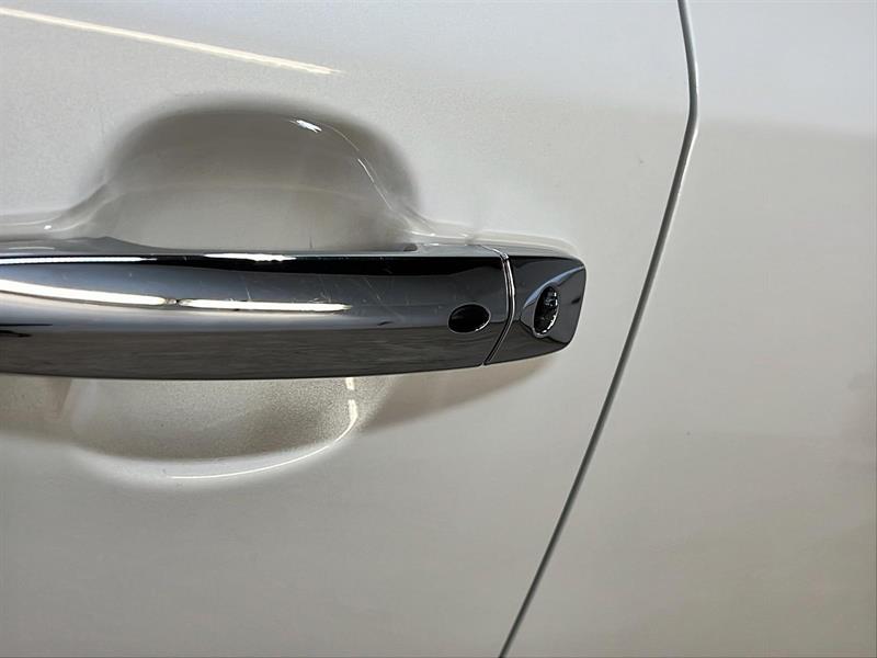 nissan LEAF 2023 - 25