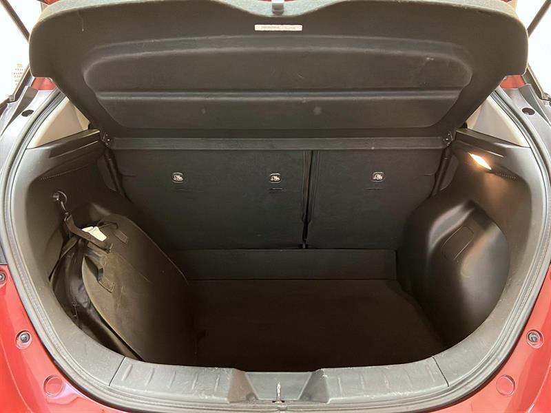 nissan LEAF 2023 - 12