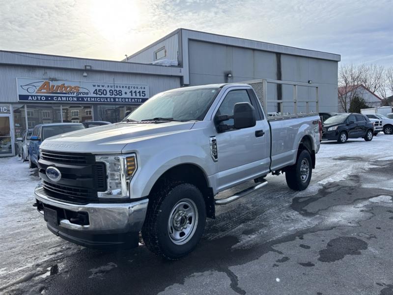 ford Super Duty F-350 a roues arrière simples 2019