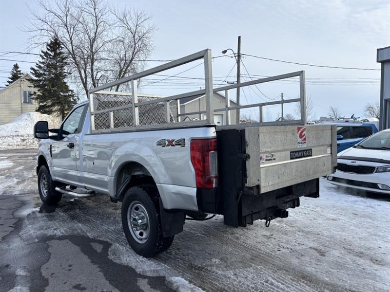 ford Super Duty F-350 a roues arrière simples 2019 - 2
