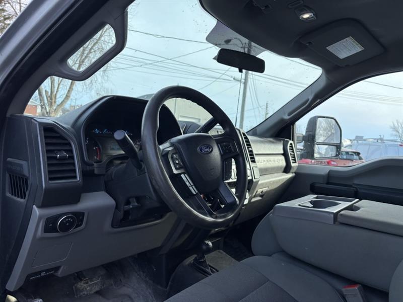 ford Super Duty F-350 a roues arrière simples 2019 - 9