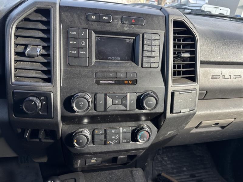 ford Super Duty F-350 a roues arrière simples 2019 - 12