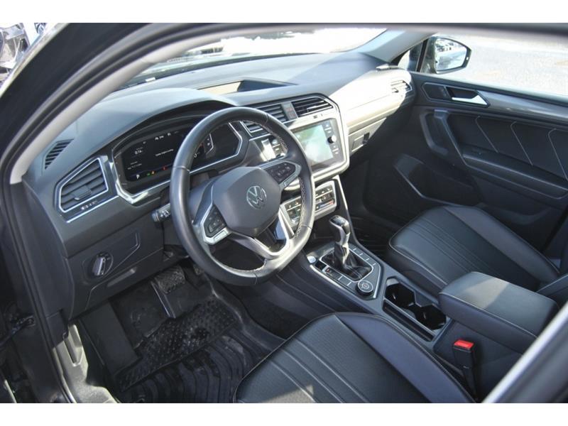 2022 Volkswagen Tiguan - Image 13