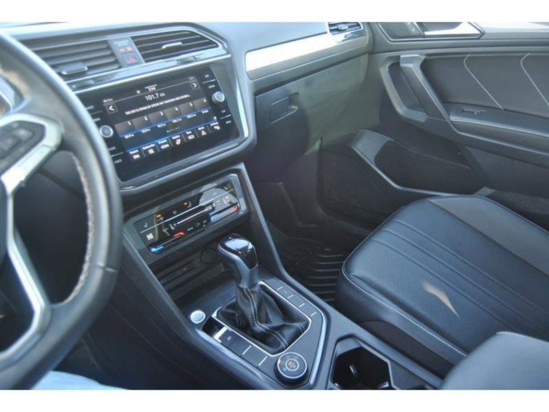 2022 Volkswagen Tiguan - Image 17