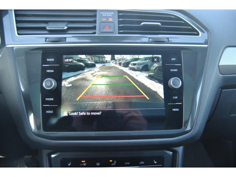 2022 Volkswagen Tiguan - Image 20