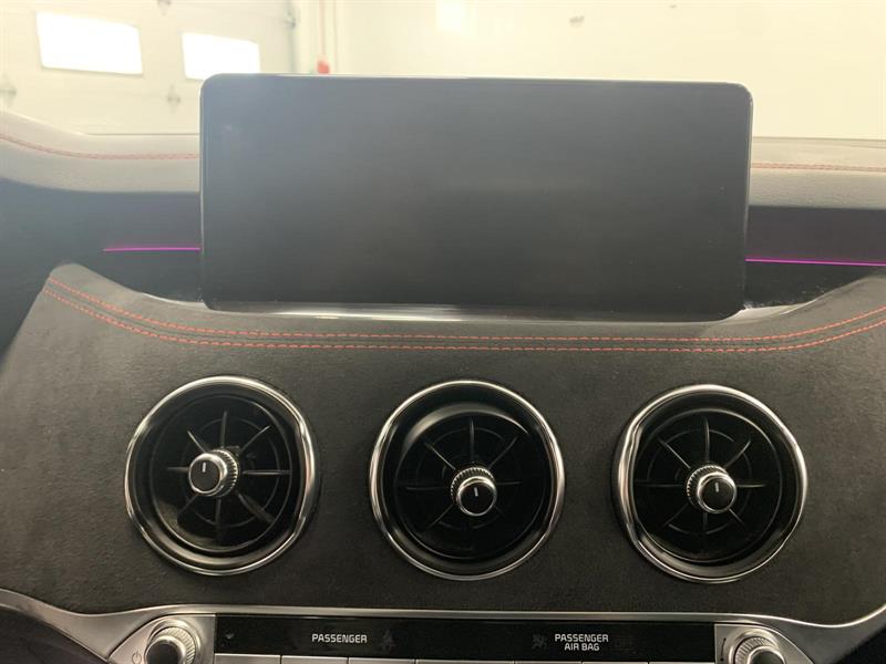 kia Stinger 2022 - 14