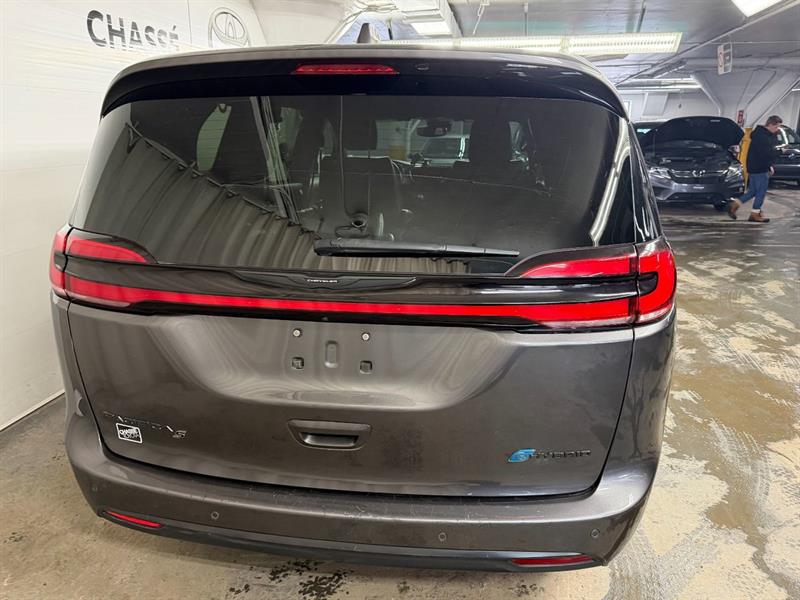 chrysler Pacifica Hybrid 2022 - 21